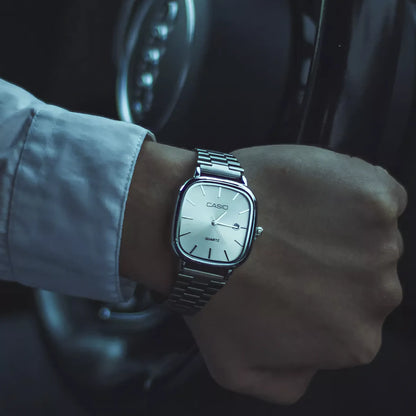 C A S I O Luxurious 36mm Watch